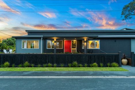 Photo of property in 2 Claude Road, Stanmore Bay, Whangaparaoa, 0932