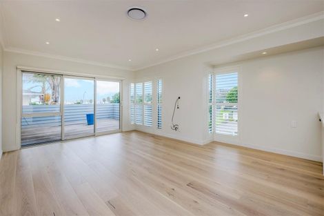 Photo of property in 8 Poseidon Place, Half Moon Bay, Auckland, 2012