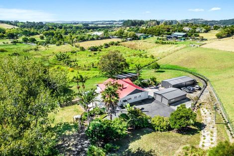Photo of property in 1539 State Highway 16, Helensville, 0875
