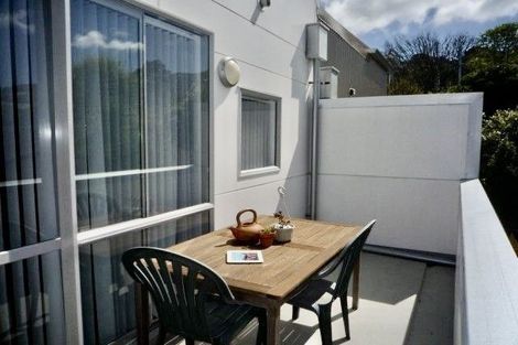 Photo of property in 4/12 Agra Crescent, Khandallah, Wellington, 6035