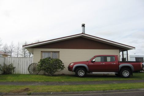 Photo of property in 10b Kauri Street, Inglewood, 4330