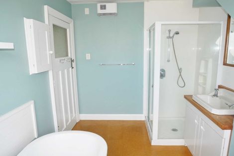 Photo of property in 58 Selwyn Street, Somerfield, Christchurch, 8024