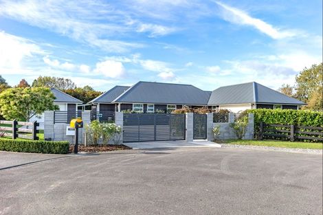 Photo of property in 20 Tunbridge Wells, Ohau, Levin, 5570