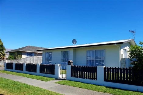 Photo of property in 21 Duckworth Crescent, Greenmeadows, Napier, 4112