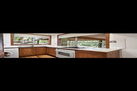 Photo of property in 18 Tinopai Road, Titirangi, Auckland, 0604