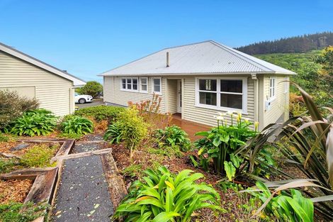 Photo of property in 1 Fleet Grove, Korokoro, Lower Hutt, 5012