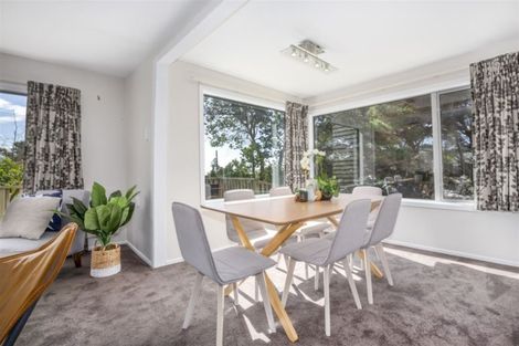 Photo of property in 14 Grays Road, Plimmerton, Porirua, 5026