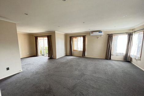 Photo of property in 14 Monash Place, Flat Bush, Auckland, 2016