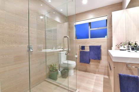 Photo of property in 24 Hawaiian Parade, Arkles Bay, Whangaparaoa, 0932