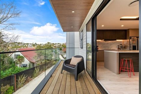 Photo of property in 116d Oaktree Avenue, Browns Bay, Auckland, 0630