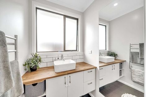 Photo of property in 13 Sussex Street, Weston, Oamaru, 9401