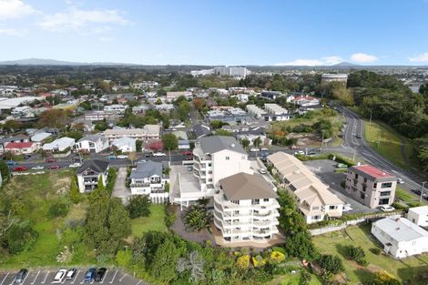 Photo of property in 40d Thackeray Street, Hamilton Lake, Hamilton, 3204