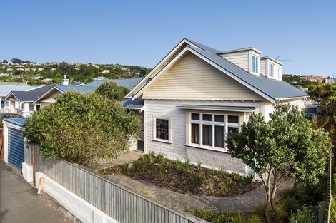 Photo of property in 180 Victoria Road, Saint Clair, Dunedin, 9012