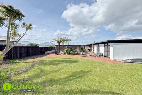 Photo of property in 2/10 Rodney Road, Northcote Point, Auckland, 0627