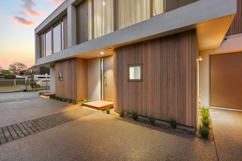 Photo of property in 2/22 Clissold Street, Merivale, Christchurch, 8014