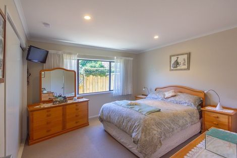 Photo of property in 7 Rarawa Place, Vogeltown, New Plymouth, 4310