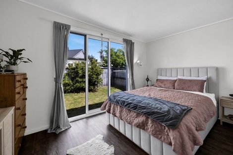 Photo of property in 63 Brois Street, Frankleigh Park, New Plymouth, 4310