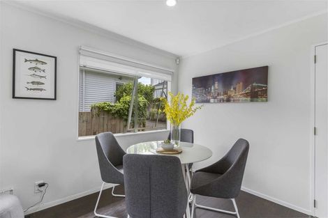 Photo of property in 2/4 Gibraltar Street, Howick, Auckland, 2014