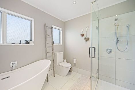 Photo of property in 109 Ruebe Road, Buckland, Pukekohe, 2677