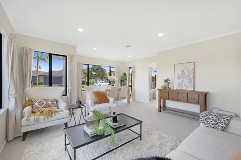 Photo of property in 101 Westerham Drive, Dannemora, Auckland, 2016