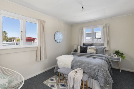 Photo of property in 2 Chaffey Street, Foxton Beach, Foxton, 4815