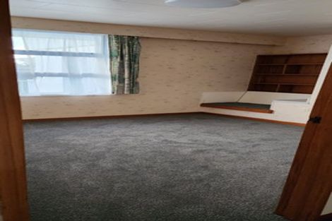 Photo of property in 29 Awanui Street, Merrilands, New Plymouth, 4312