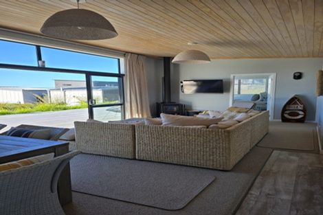 Photo of property in 4b Shoal Beach Road, Aramoana, Omakere, 4271