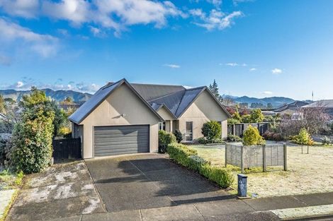 Photo of property in 23 Carrington Drive, Carterton, 5713