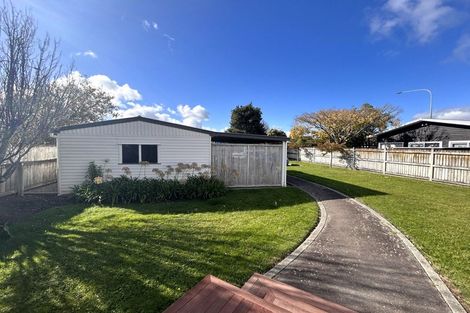 Photo of property in 76 Summerhill Drive, Fitzherbert, Palmerston North, 4410