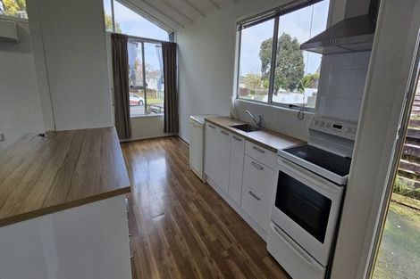 Photo of property in 2 Tuna Place, Manurewa, Auckland, 2102