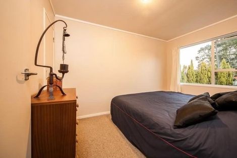Photo of property in 2/8 Wickstead Place, Massey, Auckland, 0614