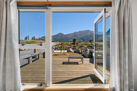 Photo of property in 136 Te Awa Road, Albert Town, Wanaka, 9382