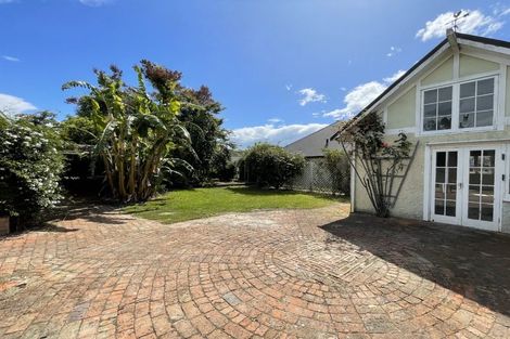 Photo of property in 20 Middle Road, Havelock North, 4130