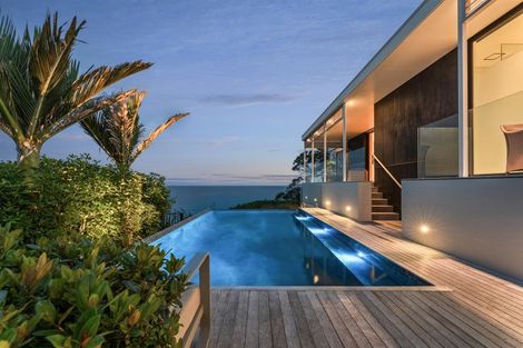 Photo of property in 94-98 Lax Crescent, Leigh, 0985