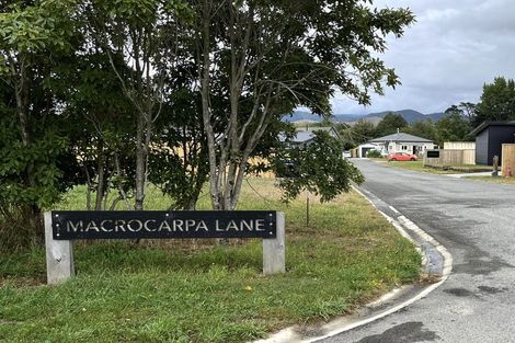 Photo of property in 6a Macrocarpa Lane, Carterton, 5713