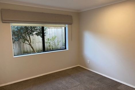 Photo of property in 3 Berkshire Terrace, Massey, Auckland, 0614