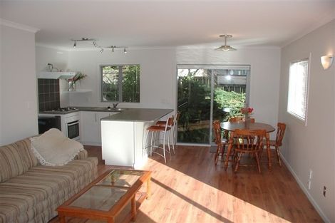 Photo of property in 662 Beach Road, Browns Bay, Auckland, 0630