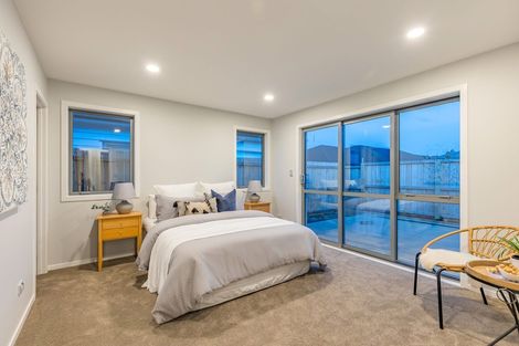 Photo of property in 17 Konoba Avenue, Kumeu, 0810