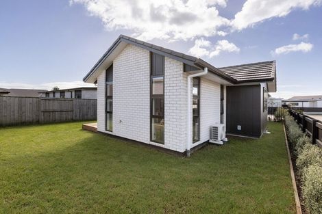 Photo of property in 22 Rehua Way, Papamoa, 3118