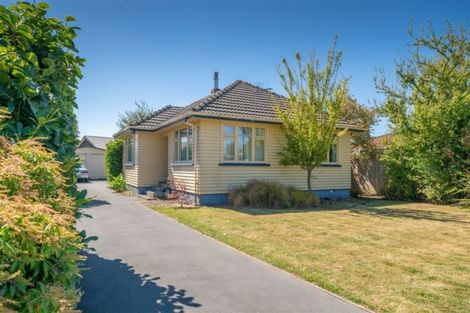 Photo of property in 69 Winters Road, Redwood, Christchurch, 8051