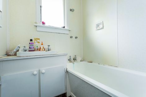 Photo of property in 82 Koremata Street, Green Island, Dunedin, 9018