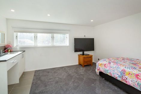 Photo of property in 8 Vista Crescent, Maoribank, Upper Hutt, 5018