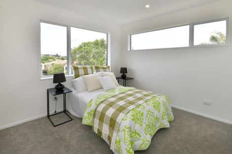 Photo of property in 702a East Coast Road, Pinehill, Auckland, 0632