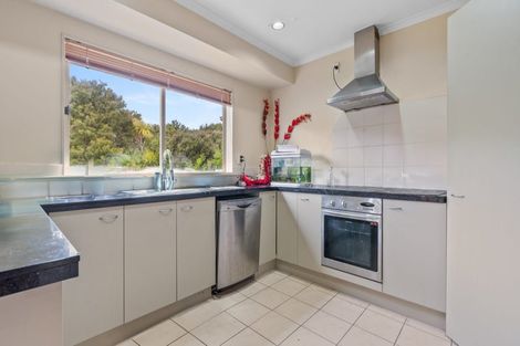 Photo of property in 42 Peninsula Road, Mangere, Auckland, 2022
