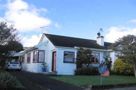 Photo of property in 5 Craddock Street, Waterloo, Lower Hutt, 5011