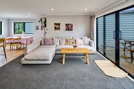 Photo of property in 75 Erlestoke Crescent, Churton Park, Wellington, 6037