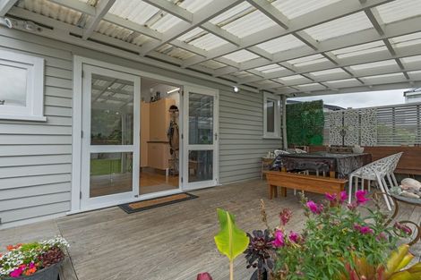 Photo of property in 10 Mahoe Avenue, Takaro, Palmerston North, 4410