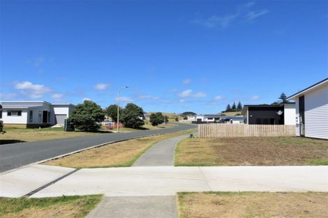 Photo of property in 33 Sunset Drive, Baylys Beach, Dargaville, 0377