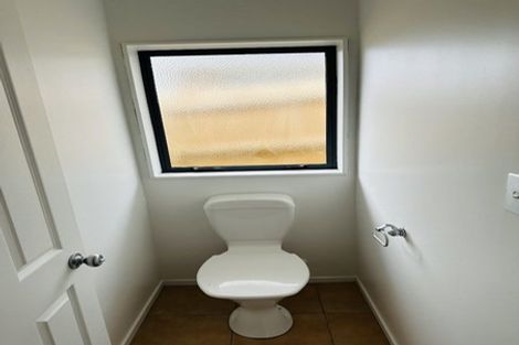 Photo of property in 5 Attymon Lane, East Tamaki, Auckland, 2016