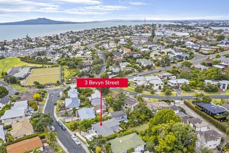 Photo of property in 3 Bevyn Street, Castor Bay, Auckland, 0620